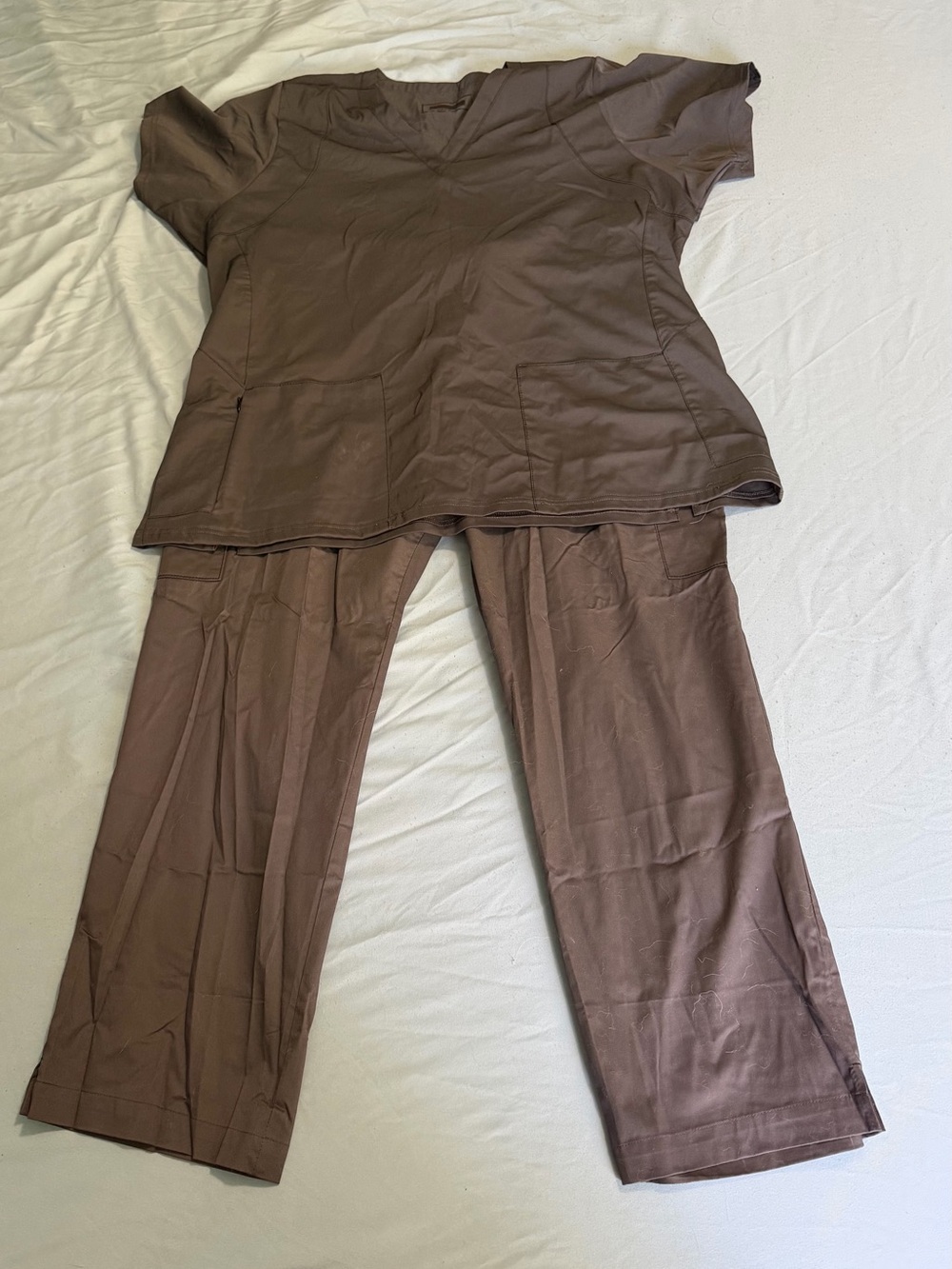 2 XL Wonderwink scrubs